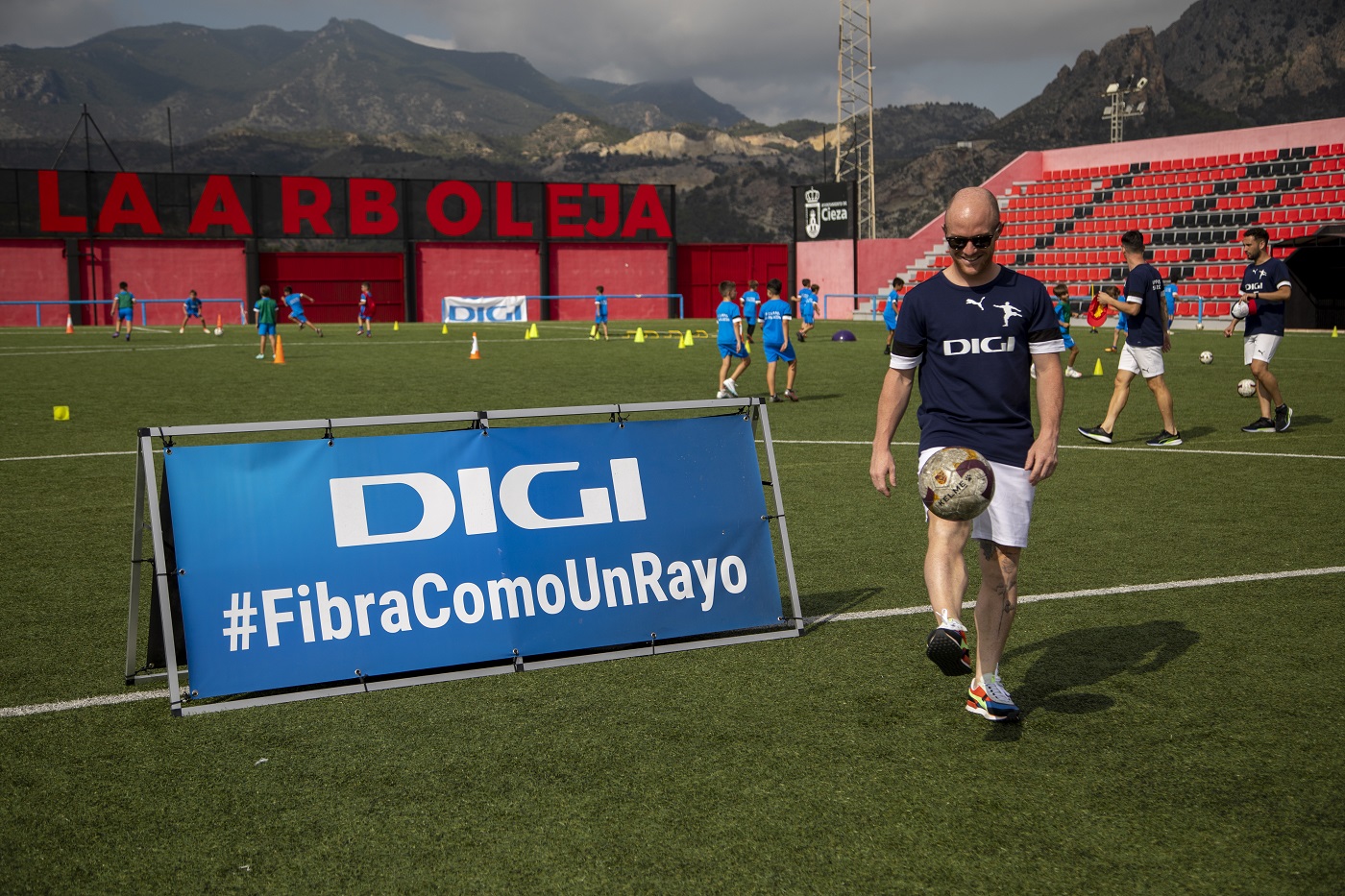 DIGI patrocina por segundo año el Campus de fútbol Isi Palazón en el que participarán más de 150 niños y niñas